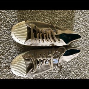 Men’s Shoes- Tretorn Eco Ortholite- Khaki -size 8